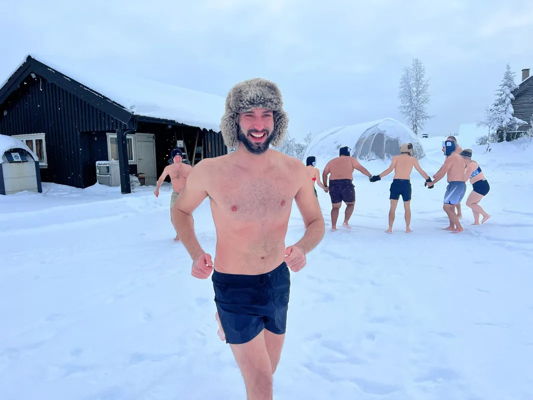 Man in winter setting demonstrating cold exposure and resilience, embodying the Wim Hof Method philosophy.
